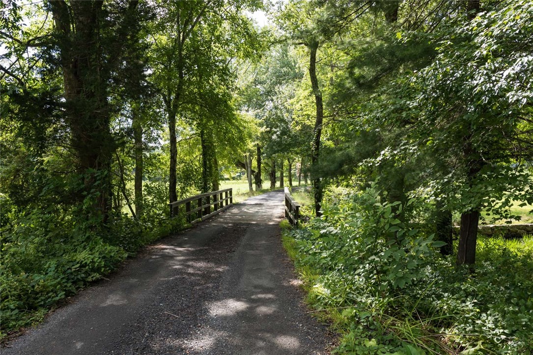 43 Bates Road Rochester, MA 02770 - Photo 3 of 25