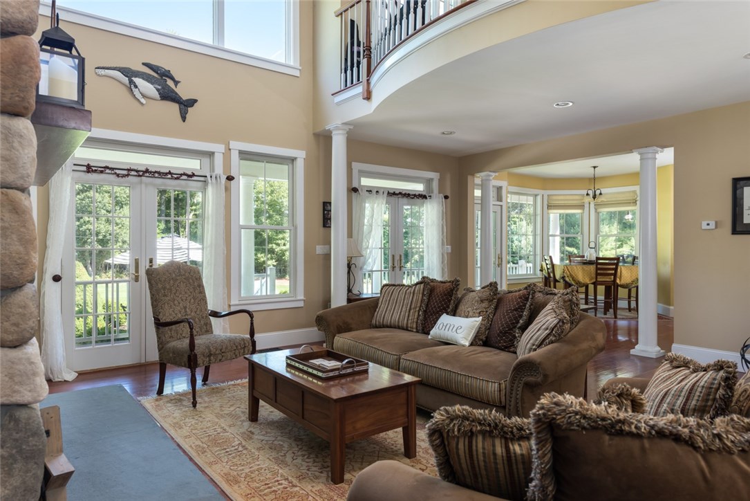 43 Bates Road Rochester, MA 02770 - Photo 7 of 25