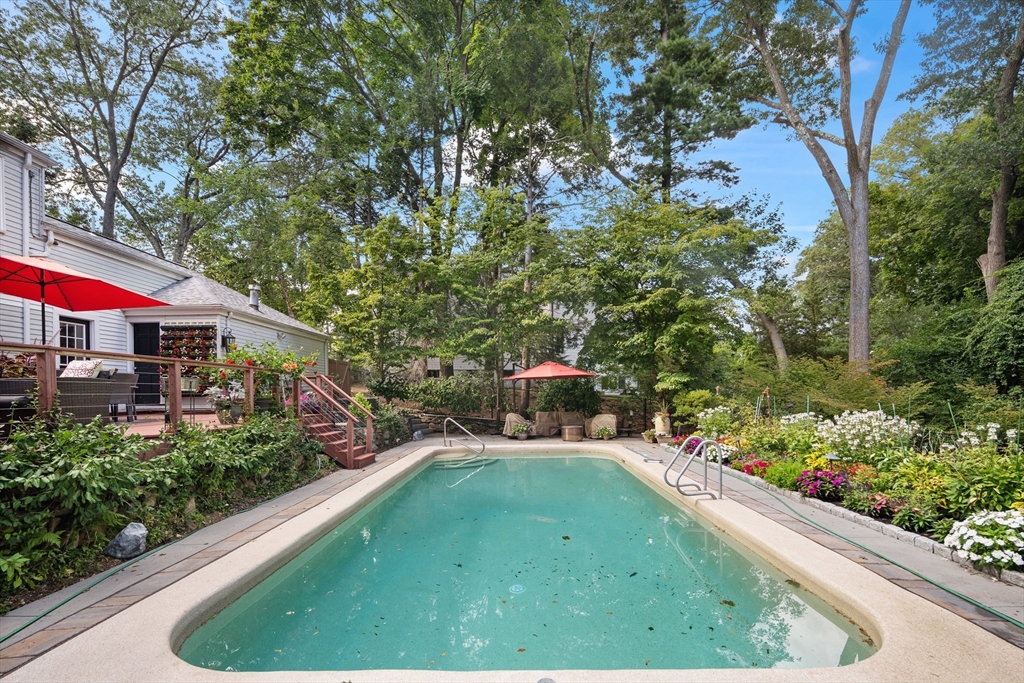 64 Varick Road Newton, MA 02468 - Photo 24 of 32