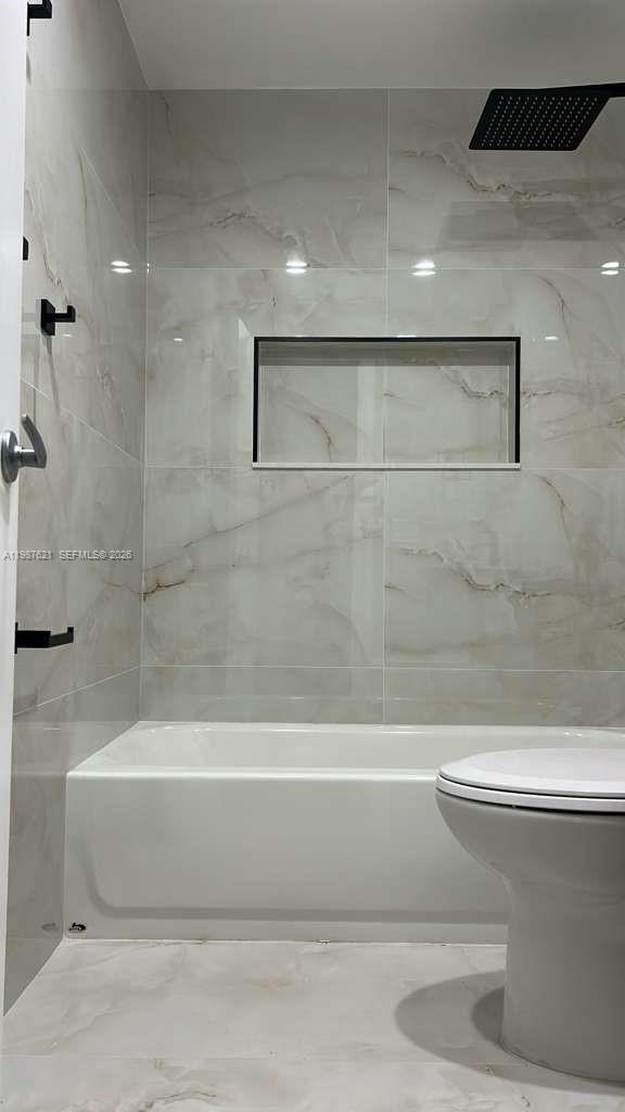 630 Southeast 3rd Place Hialeah, FL 33010 - Photo 10 of 12