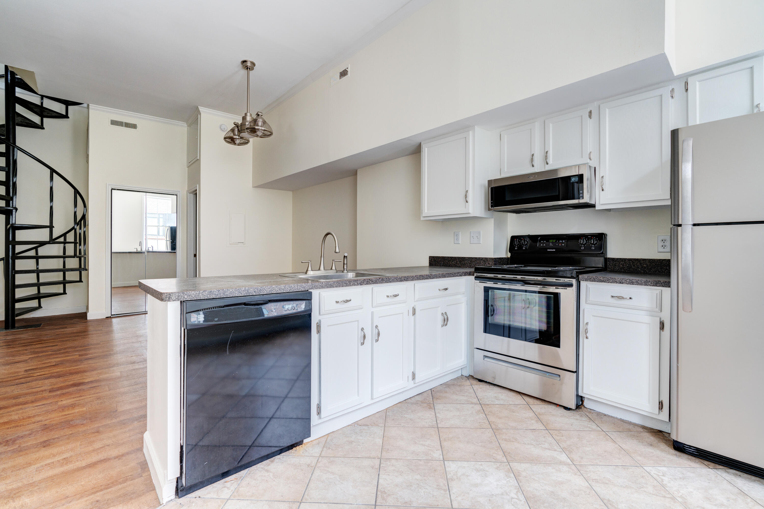 235 King Street, Unit 1 Charleston, SC 29401 - Photo 10 of 22 Apt. 1 (Kitchen 1)