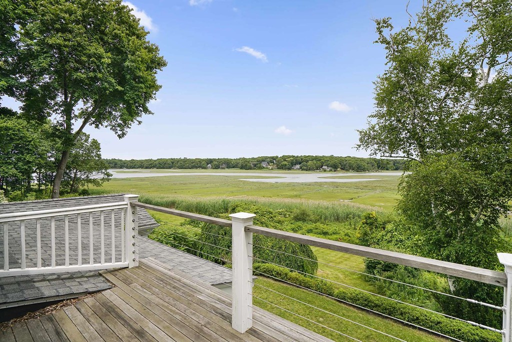 22 Riverview Place Scituate, MA 02066 - Photo 2 of 30