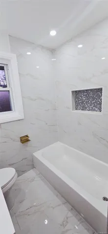 $619,000 | 33 Silverpine Drive, Amityville, NY 11701