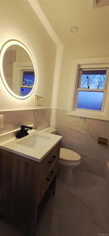 $619,000 | 33 Silverpine Drive, Amityville, NY 11701