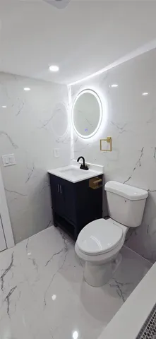 $619,000 | 33 Silverpine Drive, Amityville, NY 11701