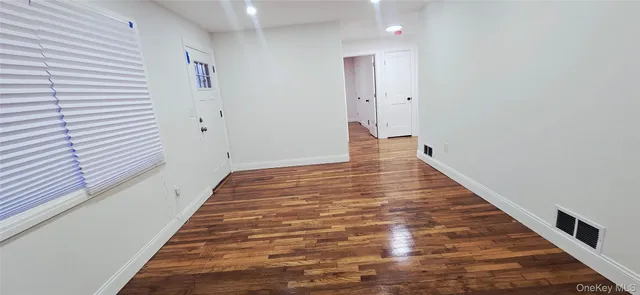 $619,000 | 33 Silverpine Drive, Amityville, NY 11701