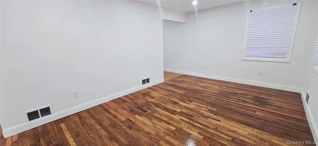 $619,000 | 33 Silverpine Drive, Amityville, NY 11701