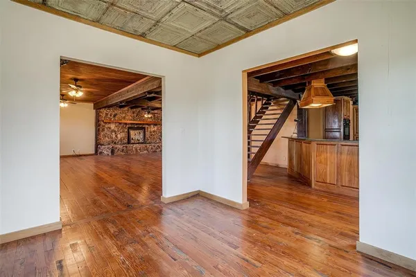 $595,000 | 2040 Erwin Road, Poolville, TX 76487