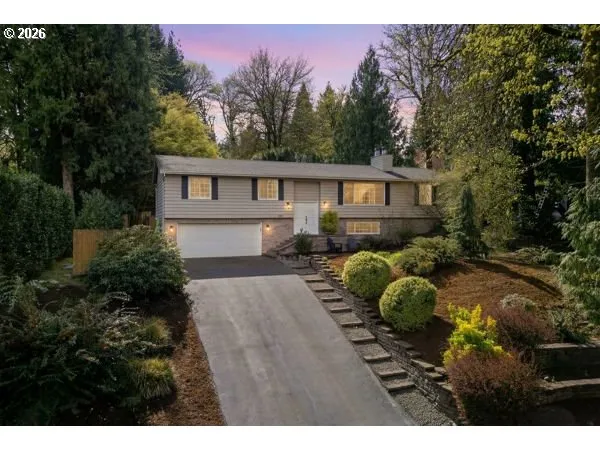 $829,000 | 3972 Calaroga Drive, West Linn, OR 97068