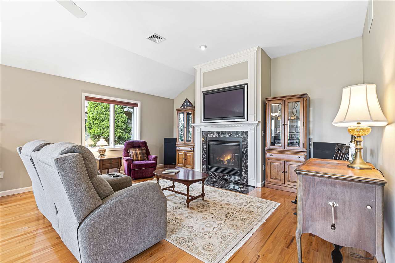 235 Cushing Road Newmarket, NH 03857 - Photo 8 of 40