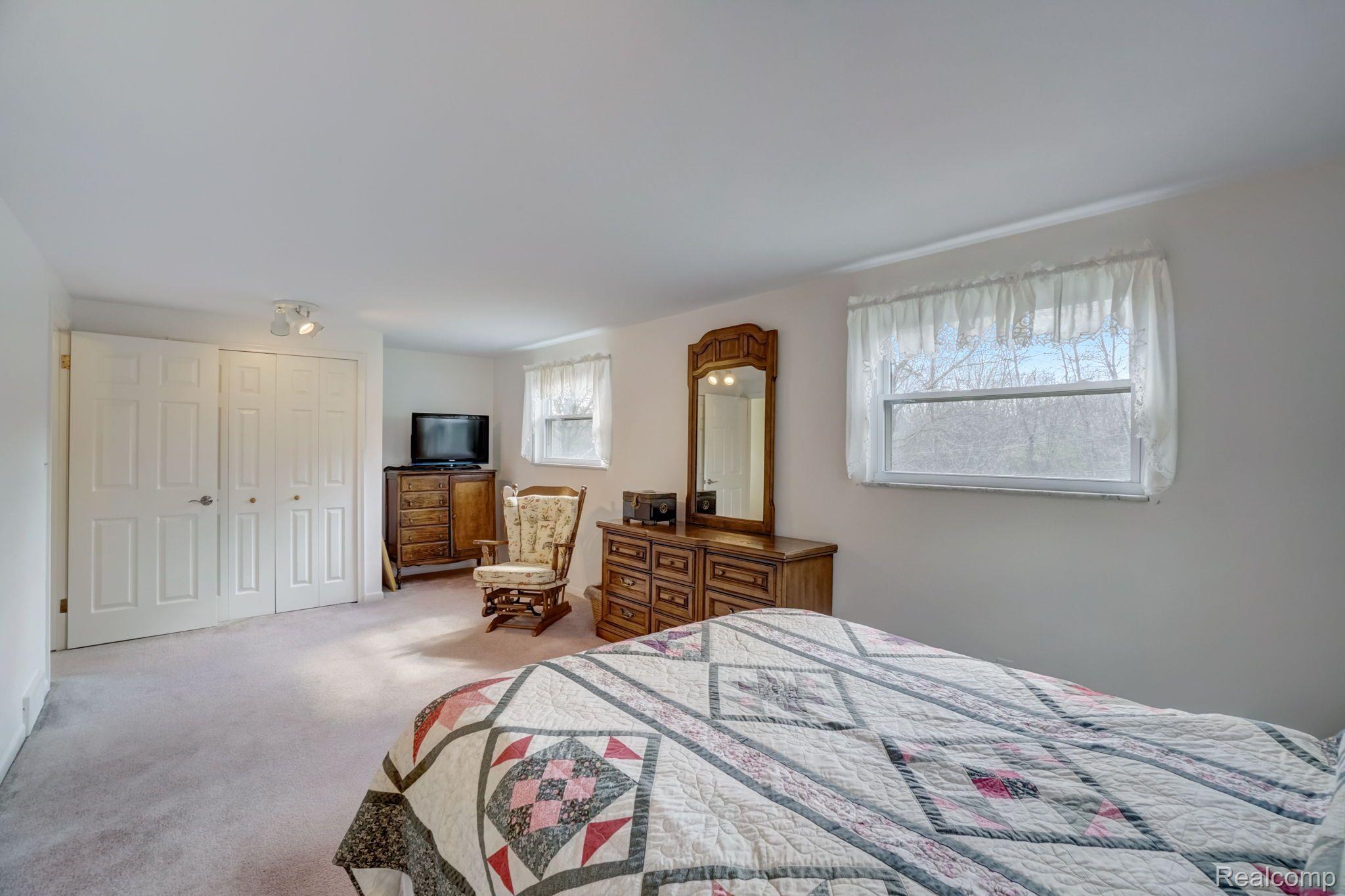 4530 Rohr Road Clarkston, MI 48348 - Photo 23 of 48 Primary bedroom, dual closets