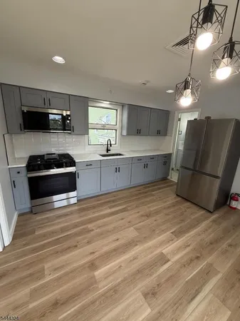 $2,200 | 30 Avenue A, Lodi, NJ 07644