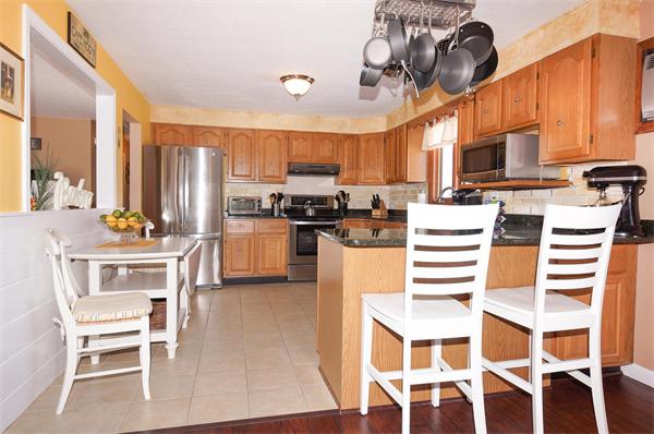 193 Berlin Road Marlborough, MA 01752 - Photo 2 of 16 Gallery Image 2