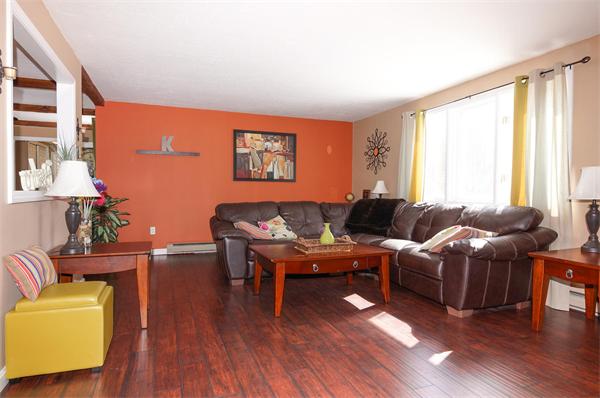 193 Berlin Road Marlborough, MA 01752 - Photo 5 of 16 Gallery Image 5