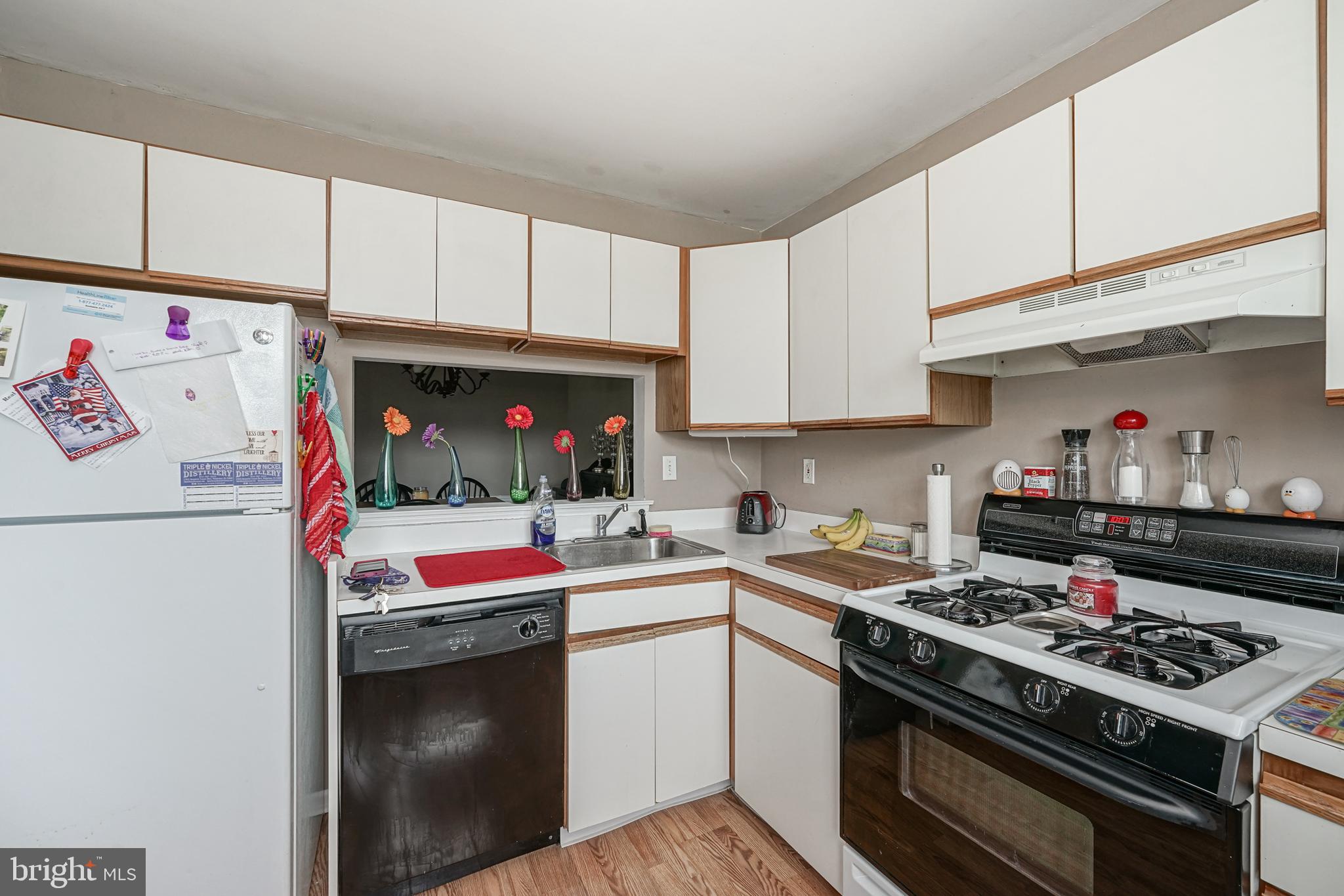 407 Firethorne Court Sewell, NJ 08080 - Photo 3 of 14