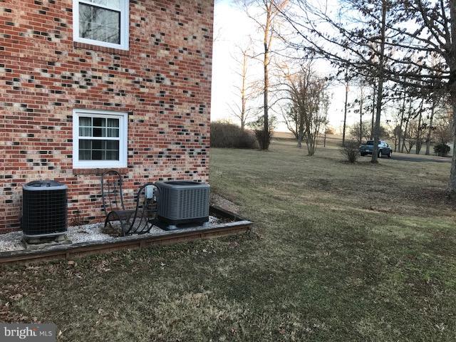 9638 Green Road Midland, VA 22728 - Photo 5 of 13 Newer units.