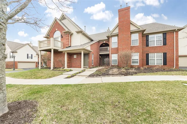 $2,300 | 28235 Carlton Way Drive, Unit BLDG: 18, Novi, MI 48377