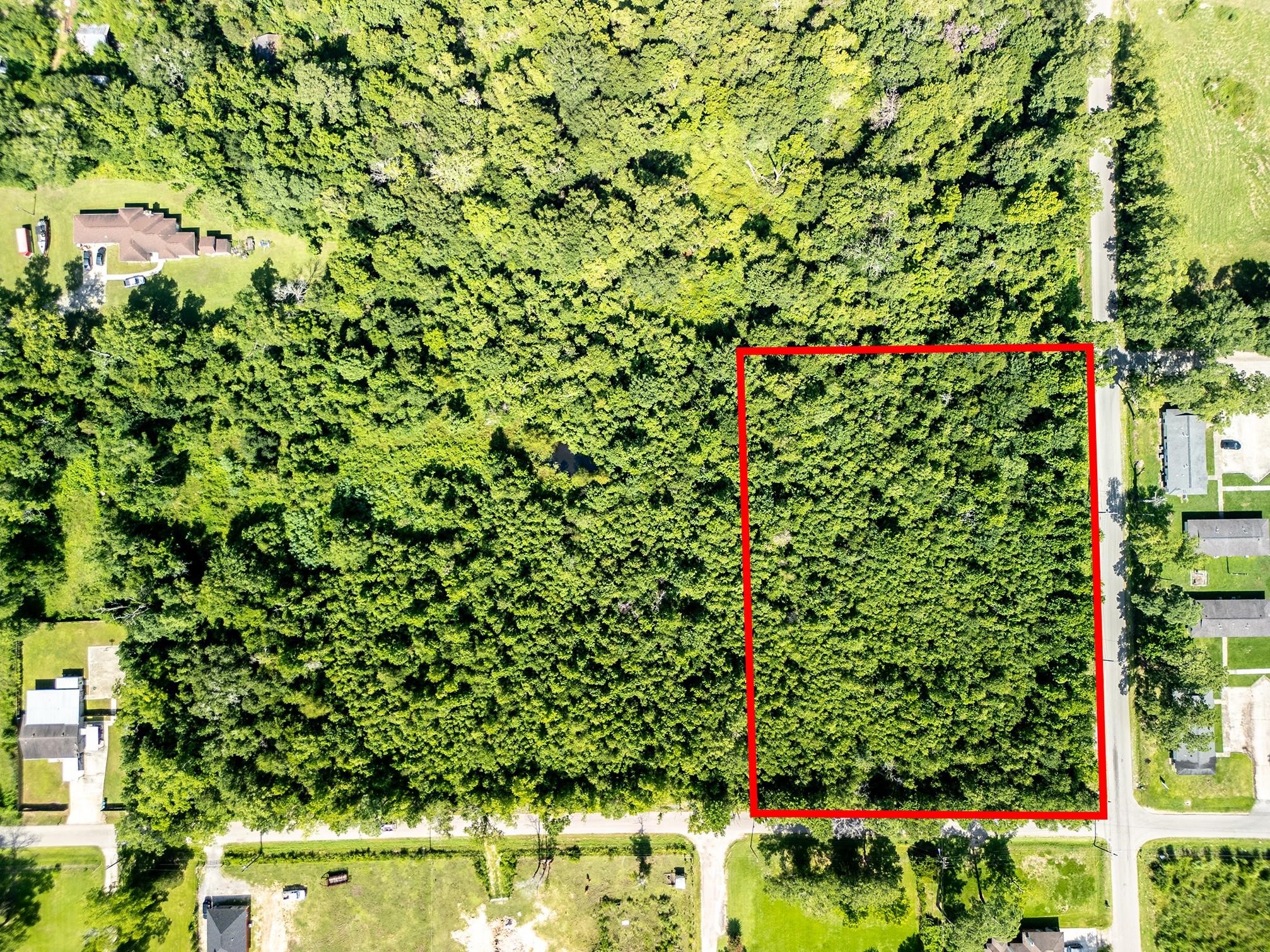 21 A Maida Road Beaumont, TX 77708 - Photo 2 of 7 a view of a garden