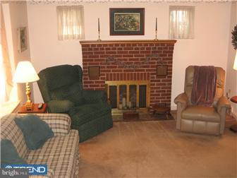 203 Oak Park Road Hatfield, PA 19440 - Photo 6 of 12 Gallery Image 6