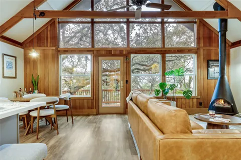 $417,000 | 18418 Lakeland Drive, Lago Vista, TX 78645