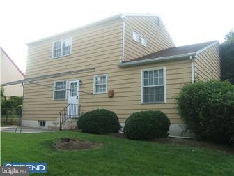 7707 Oak Lane Road Cheltenham, PA 19012 - Photo 3 of 10 Exterior Back