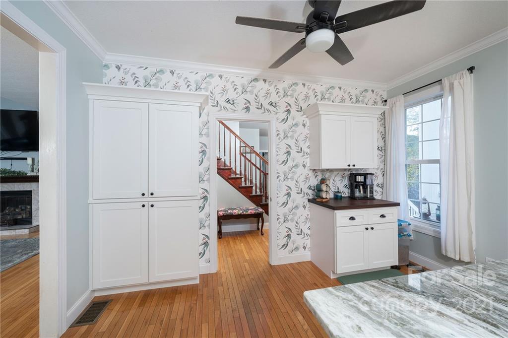 231 Riene Road Swannanoa, NC 28778 - Photo 12 of 35 Gallery Image 12