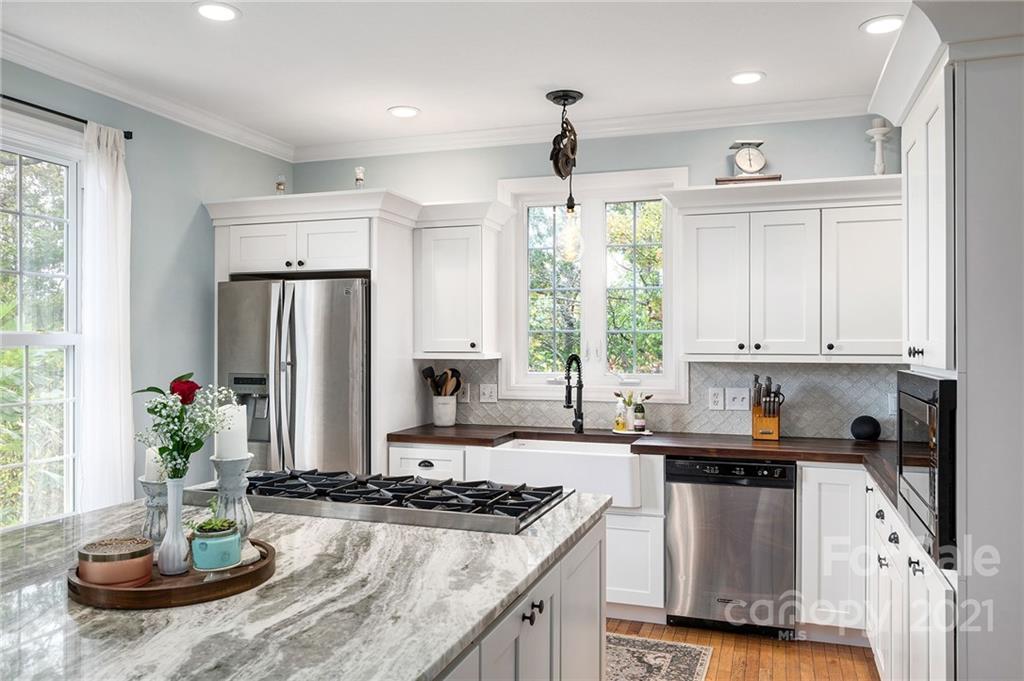 231 Riene Road Swannanoa, NC 28778 - Photo 8 of 35 Gallery Image 8