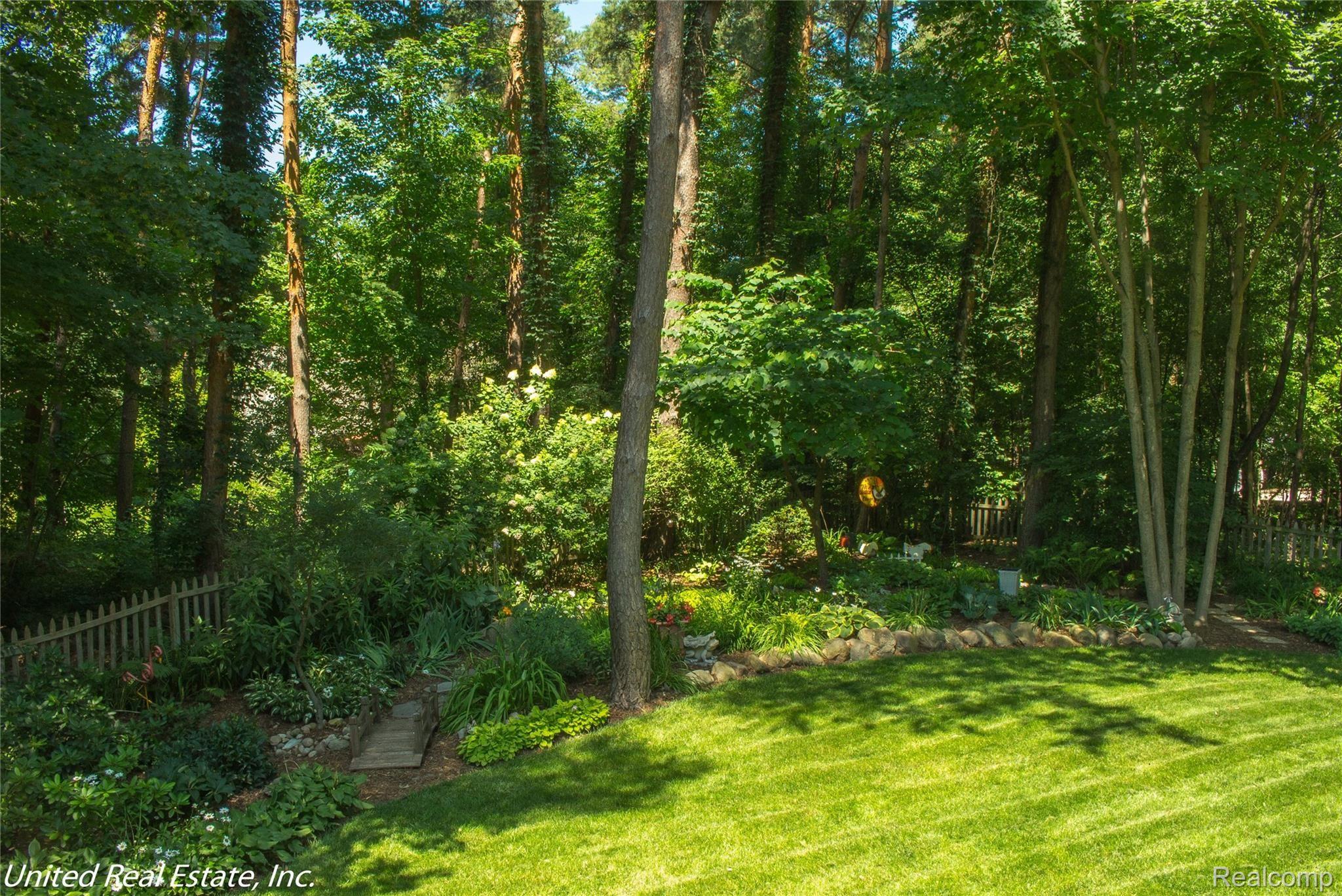 5484 Clarkston Road Clarkston, MI 48348 - Photo 11 of 52 Clarkston Road -130.jpg