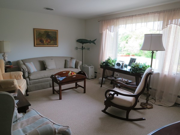 52 Stony Brook Road, Unit 4 Marblehead, MA 01945 - Photo 2 of 10 Gallery Image 2