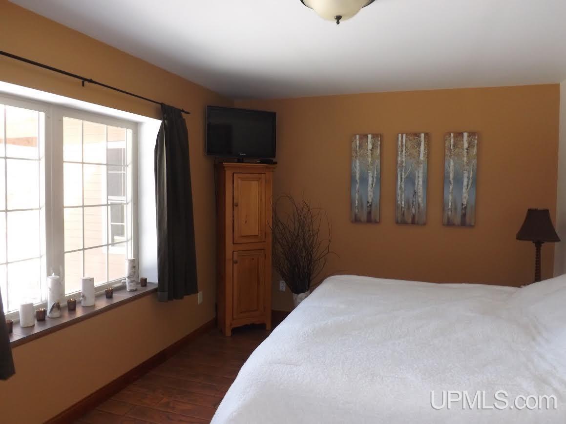 5511 G5 Road Escanaba, MI 49829 - Photo 11 of 30