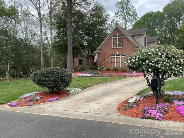 $689,000 | 225 Highland Forest Drive, Clover, SC 29710