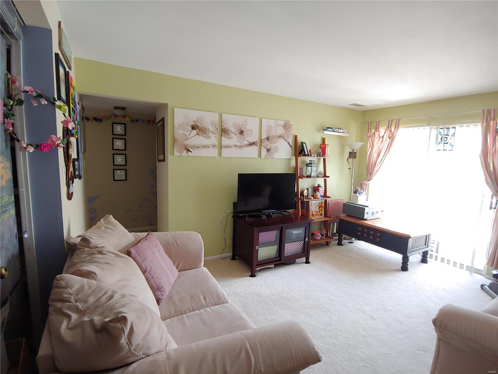 12122 Natural Bridge Road, Unit H Bridgeton, MO 63044 - Photo 14 of 19 Gallery Image 14
