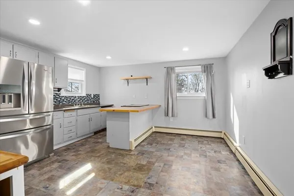 $284,900 | 12 New Street, Webster, MA 01570