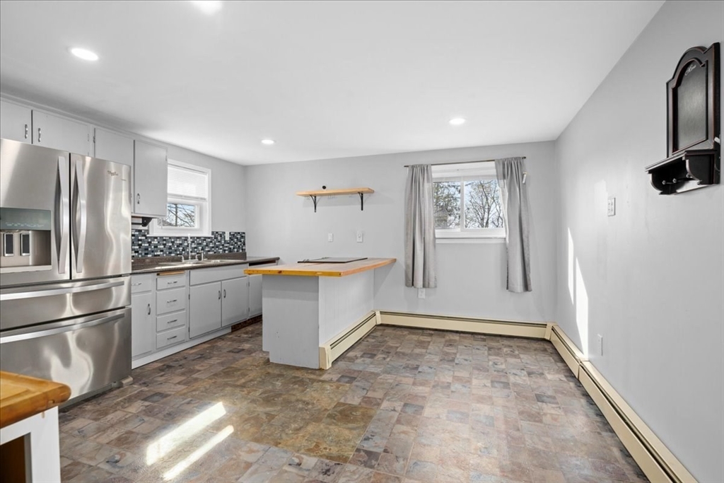 12 New Street Webster, MA 01570 - Photo 3 of 42