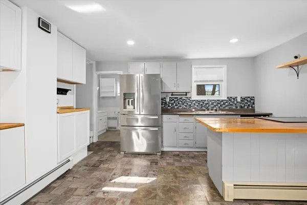 $284,900 | 12 New Street, Webster, MA 01570