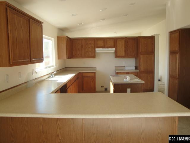 18204 Oakbrook Lane Reno, NV 89508 - Photo 4 of 12 Photo 4