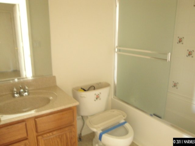 18204 Oakbrook Lane Reno, NV 89508 - Photo 6 of 12 Photo 6