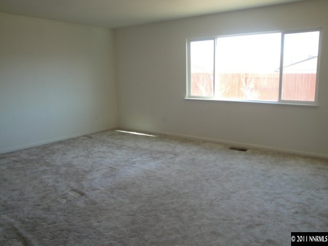 18204 Oakbrook Lane Reno, NV 89508 - Photo 8 of 12 Photo 8