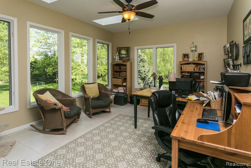 3592 Kipling Circle Howell, MI 48843 - Photo 8 of 41