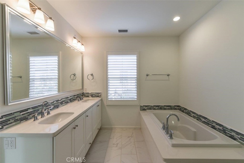 229 Rodeo Irvine, CA 92602 - Photo 25 of 37