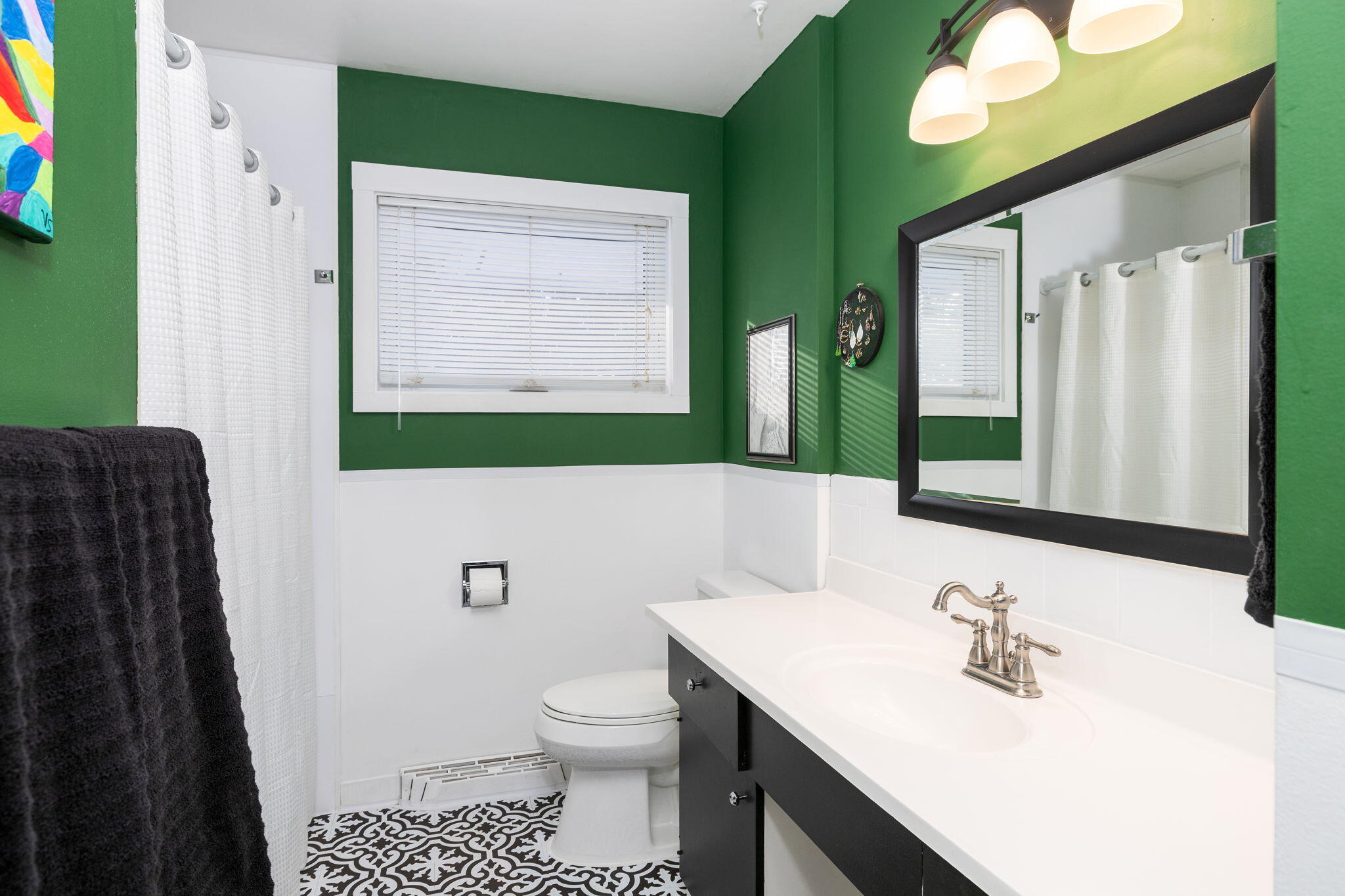 421 North 3rd Street La Crescent, MN 55947 - Photo 11 of 21 Main Bathroom