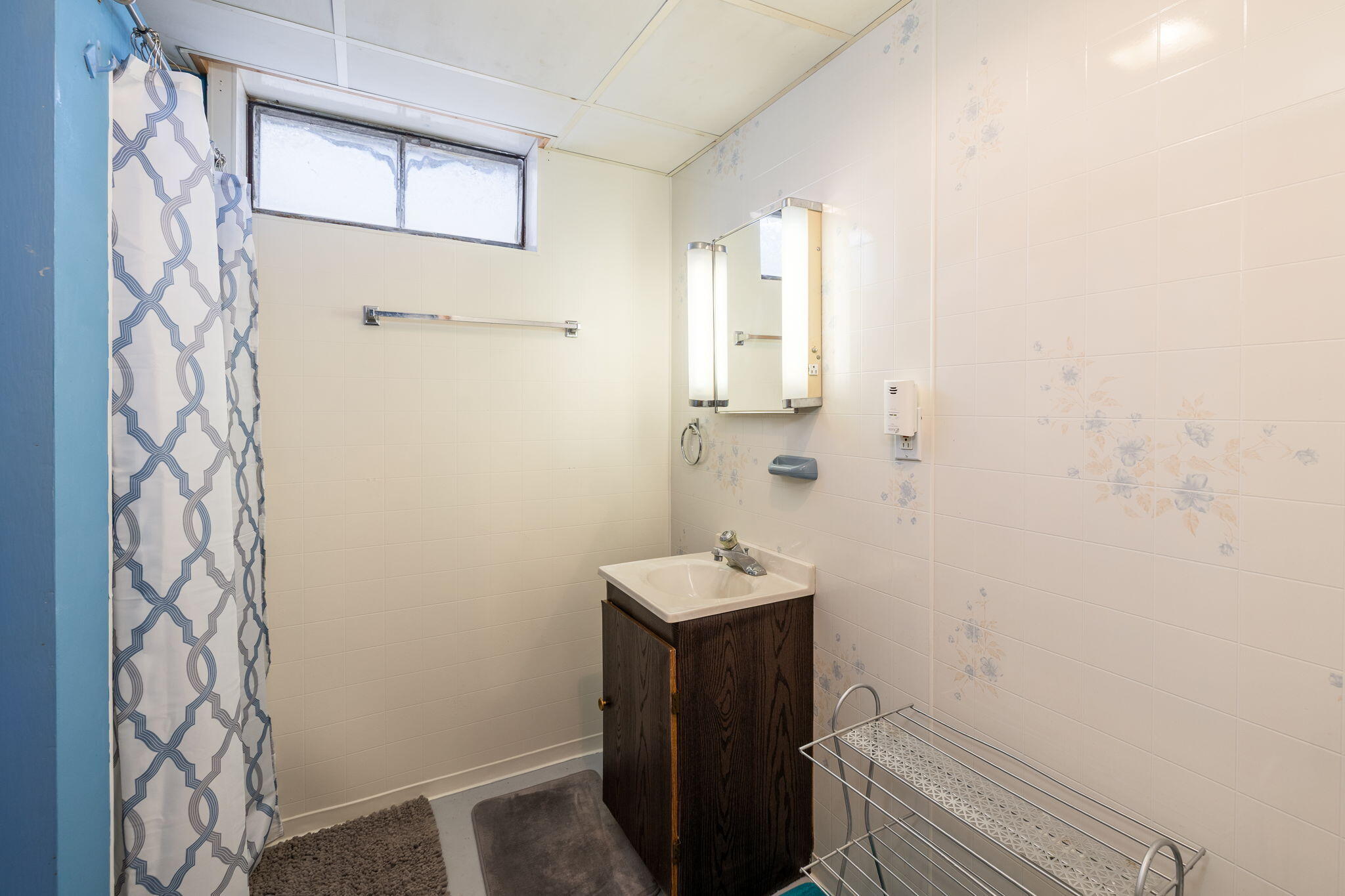 421 North 3rd Street La Crescent, MN 55947 - Photo 17 of 21 LL Bathroom