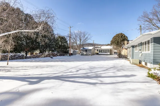 $279,900 | 421 North 3rd Street, La Crescent, MN 55947