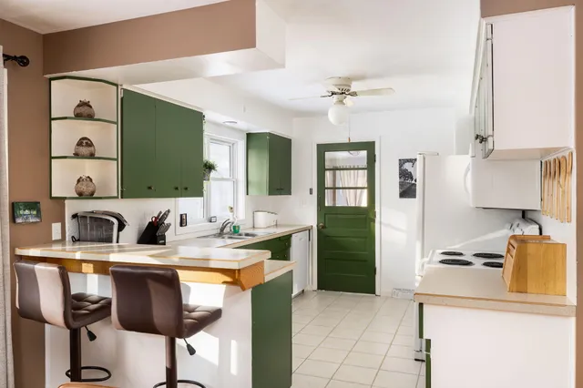 $279,900 | 421 North 3rd Street, La Crescent, MN 55947