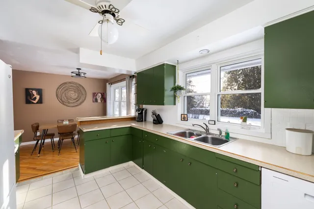 $279,900 | 421 North 3rd Street, La Crescent, MN 55947