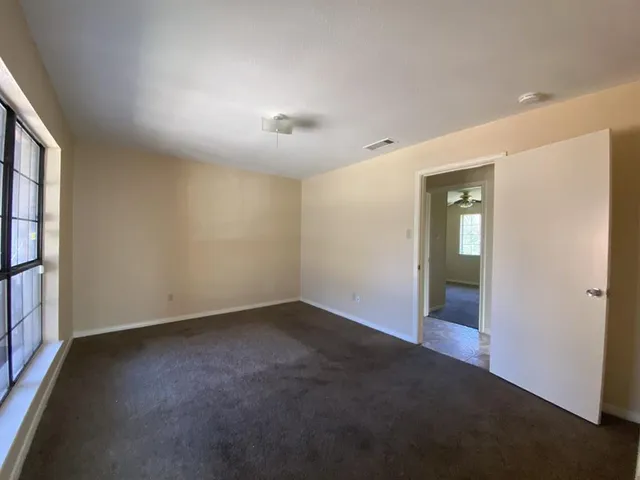 $1,900 | 724 North Elm Street, Lancaster, TX 75146