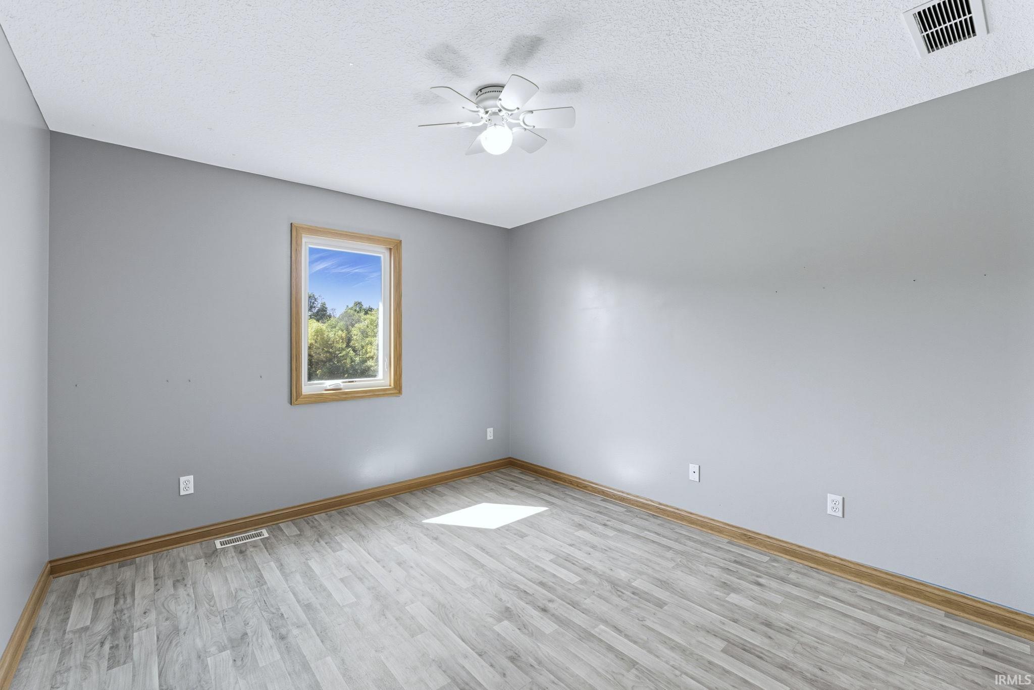 11834 Grabill Road Leo, IN 46765 - Photo 25 of 36 Gallery Image 25