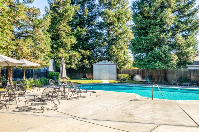 $285,000 | 4840 Dover Lane, Unit 406, Sacramento, CA 95842