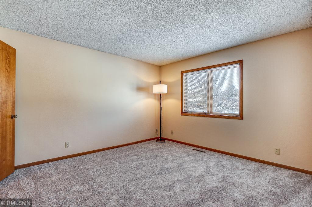 1935 Fox Ridge Road, Unit C West St. Paul, MN 55118 - Photo 13 of 21 Gallery Image 13