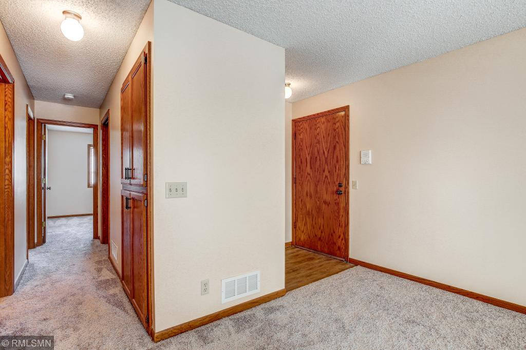 1935 Fox Ridge Road, Unit C West St. Paul, MN 55118 - Photo 4 of 21 Gallery Image 4